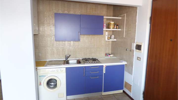 BILOCALE CON TERRAZZO