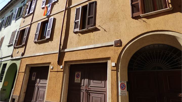 CREMONA CENTRO TRILOCALE CON BOX E TERRAZZO