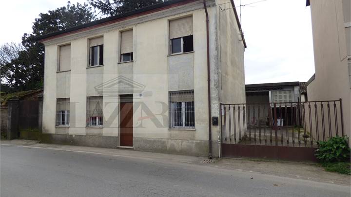 CASA INDIPENDENTE A CORTE DE' FRATI