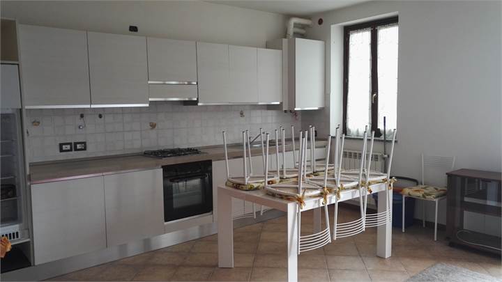 S.G. LOVARA BILOCALE ARREDATO 